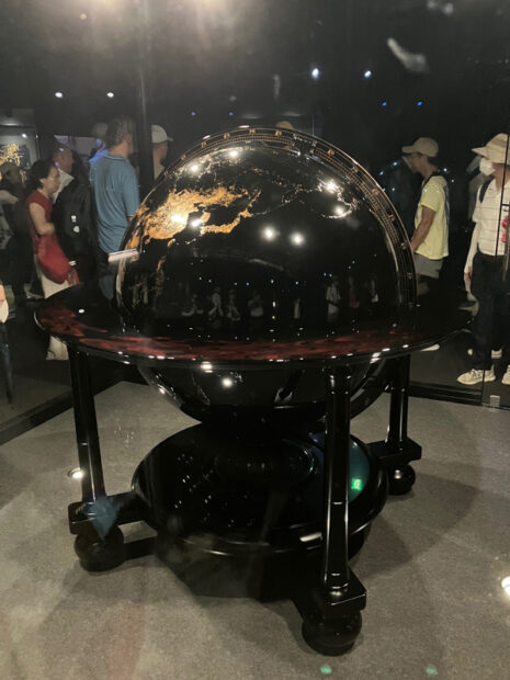 夜の地球 輪島塗展示